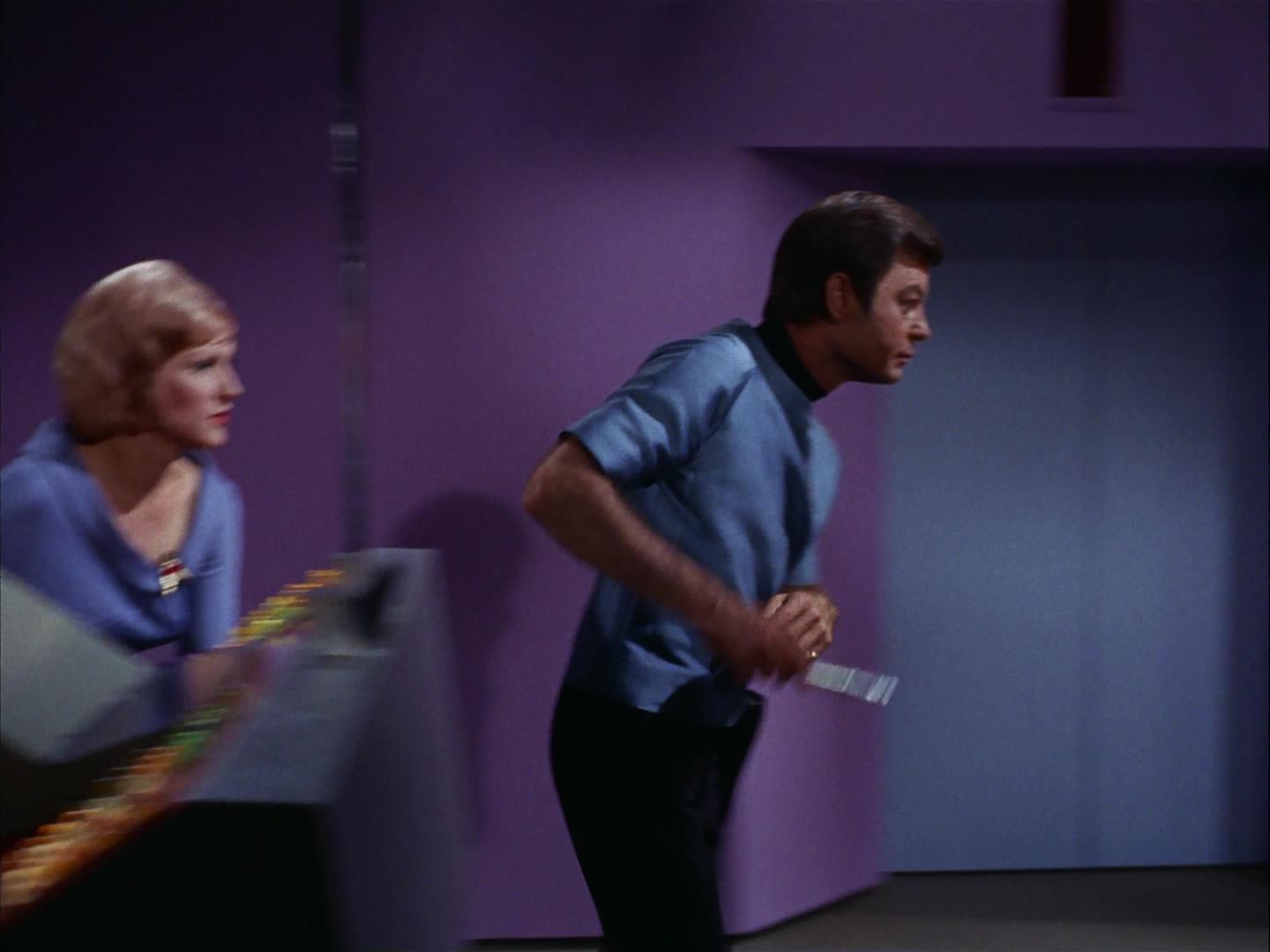 ariane179254_StarTrek_3x09_TheTholianWeb_3238.jpg