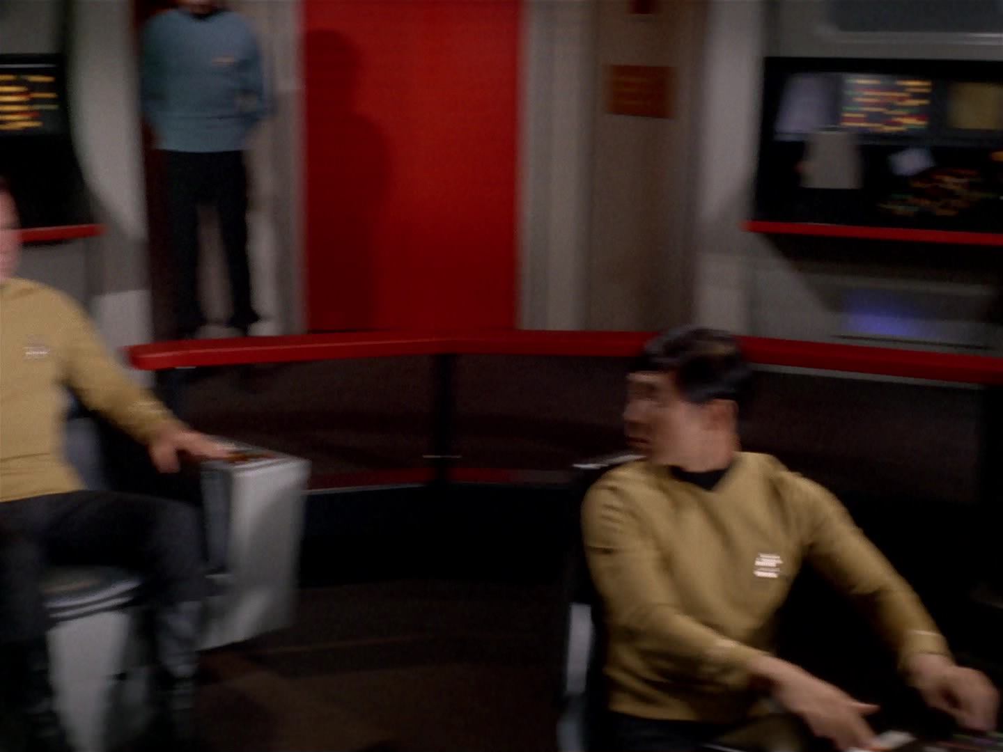 ariane179254_StarTrek_3x13_ElaanOfTroyius_0014.jpg
