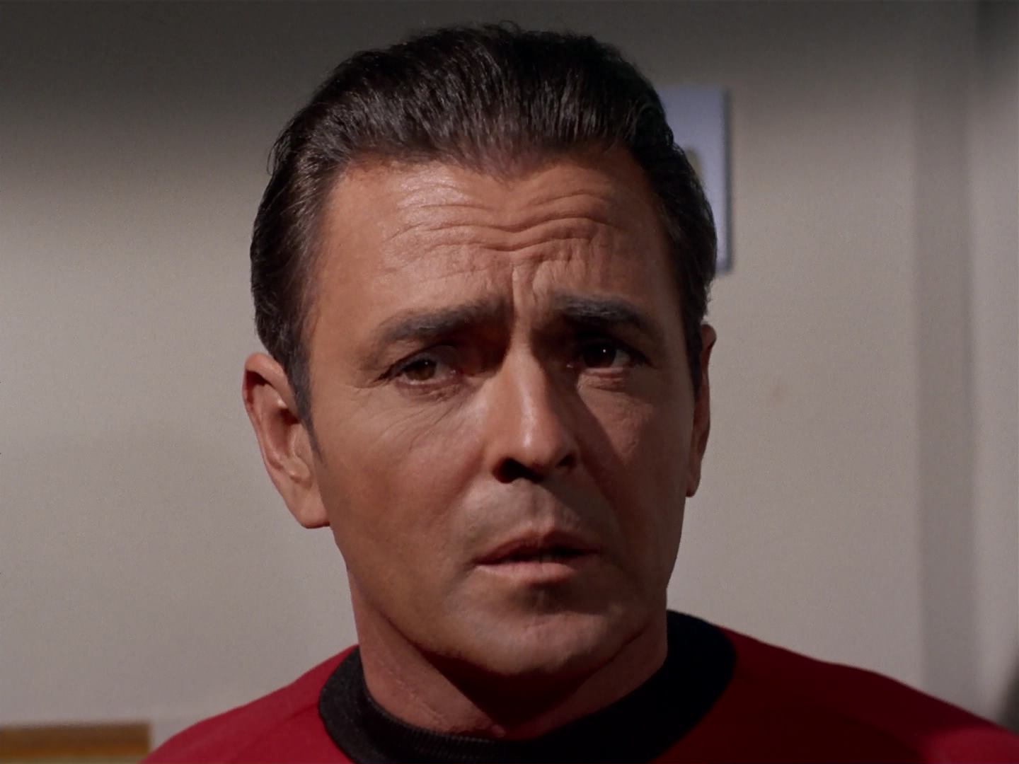 ariane179254_StarTrek_3x13_ElaanOfTroyius_0042.jpg