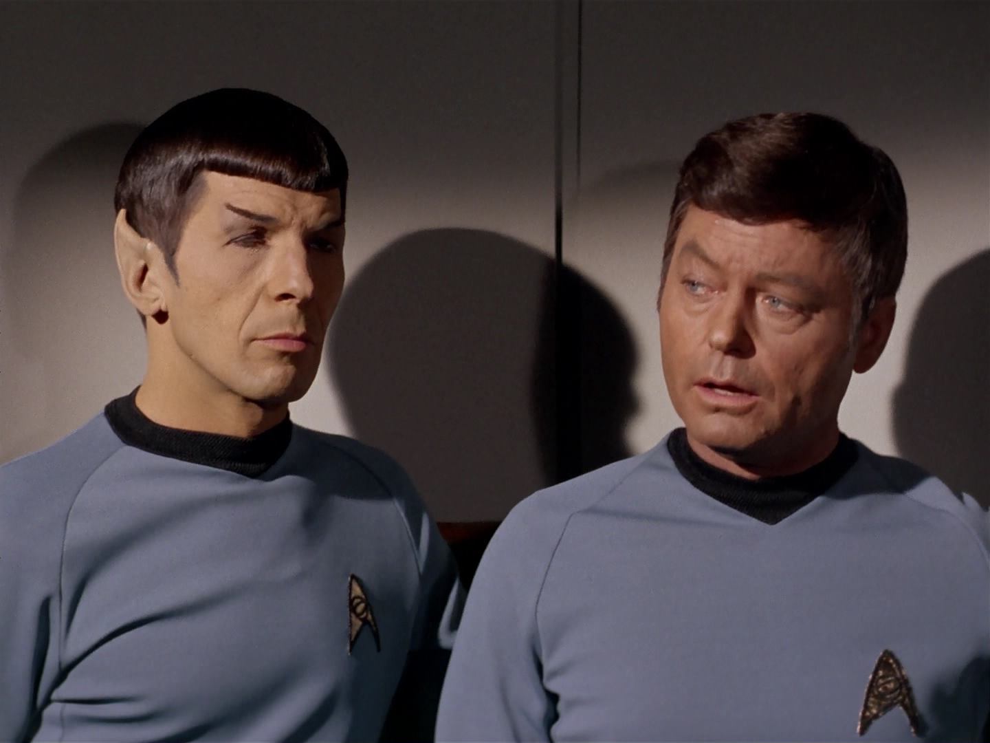 ariane179254_StarTrek_3x13_ElaanOfTroyius_0076.jpg
