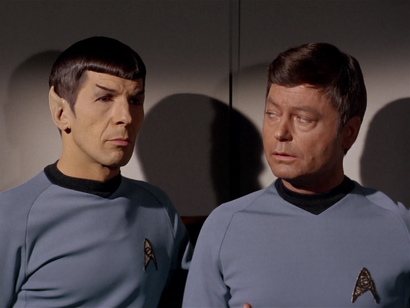 ariane179254_StarTrek_3x13_ElaanOfTroyius_0077.jpg