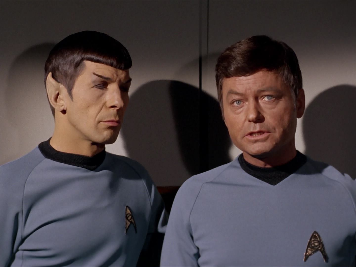 ariane179254_StarTrek_3x13_ElaanOfTroyius_0078.jpg