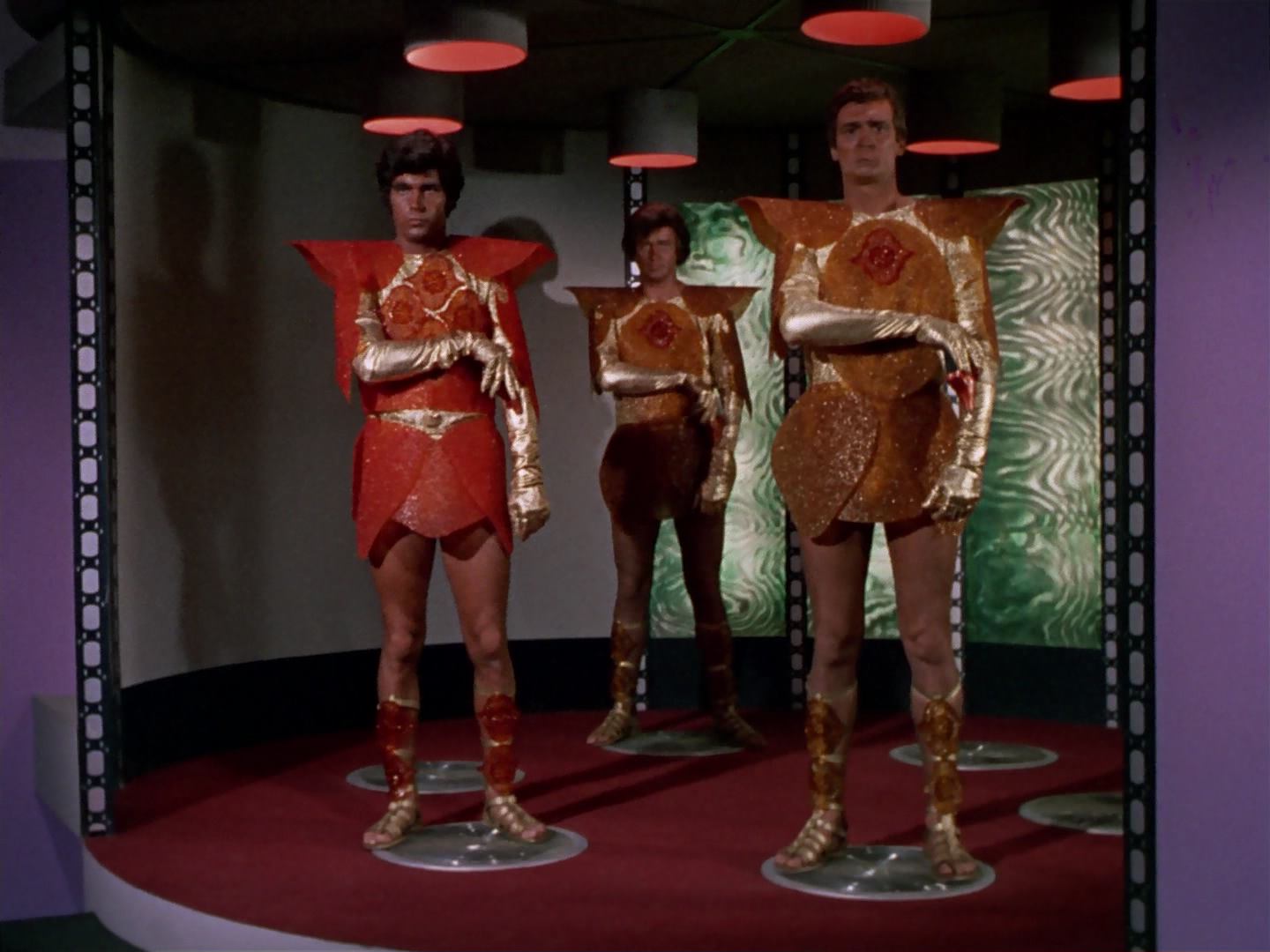 ariane179254_StarTrek_3x13_ElaanOfTroyius_0118.jpg