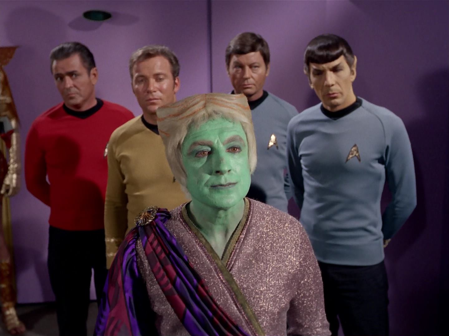 ariane179254_StarTrek_3x13_ElaanOfTroyius_0316.jpg