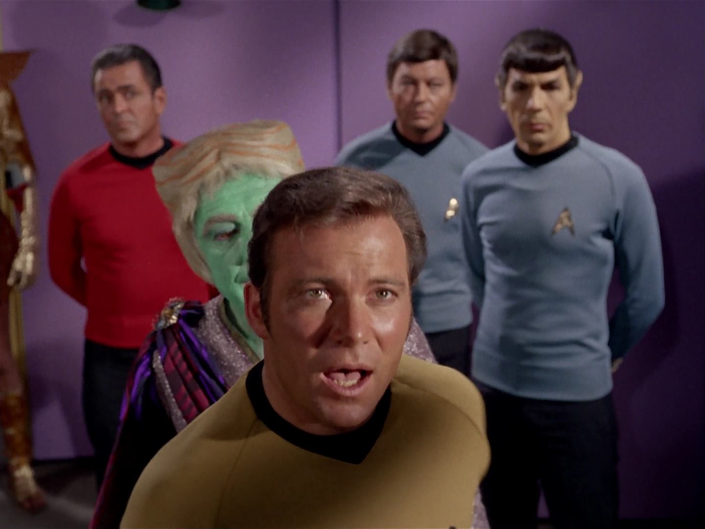 ariane179254_StarTrek_3x13_ElaanOfTroyius_0321.jpg