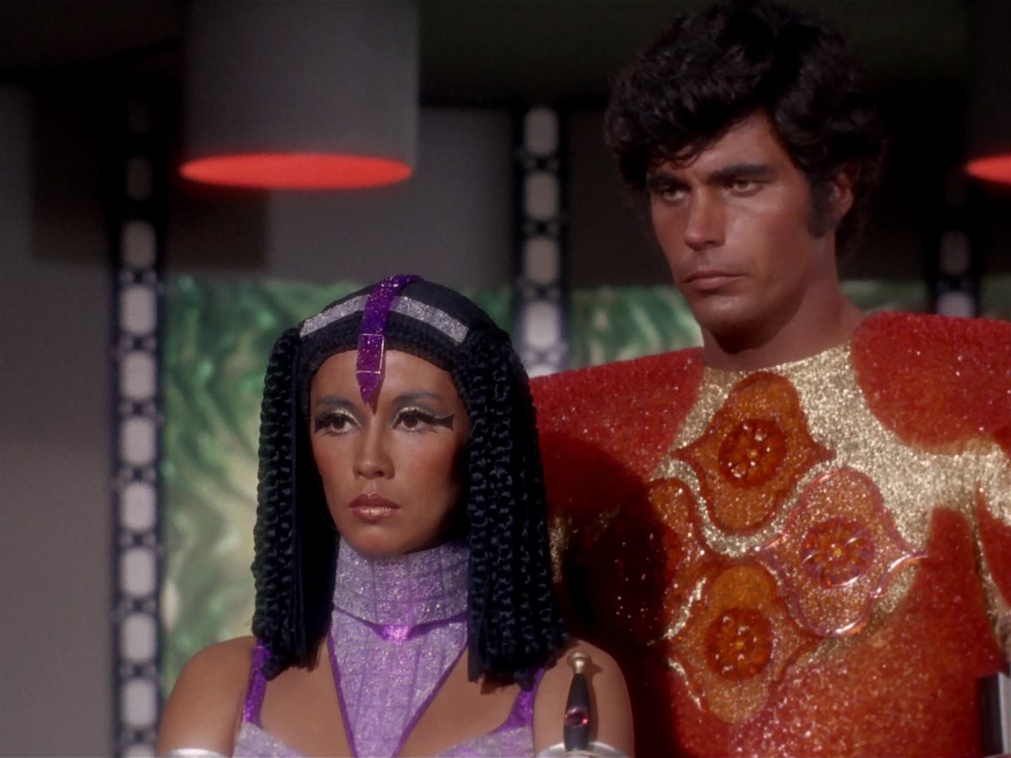 ariane179254_StarTrek_3x13_ElaanOfTroyius_0326.jpg