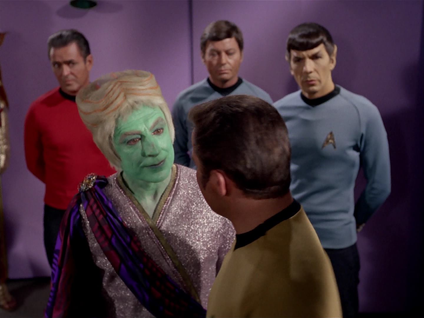 ariane179254_StarTrek_3x13_ElaanOfTroyius_0336.jpg