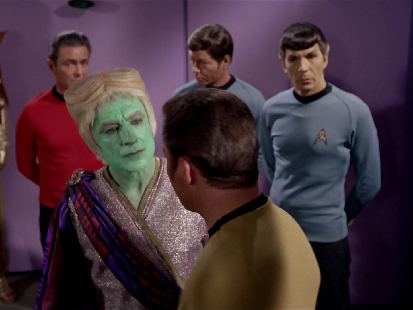ariane179254_StarTrek_3x13_ElaanOfTroyius_0353.jpg