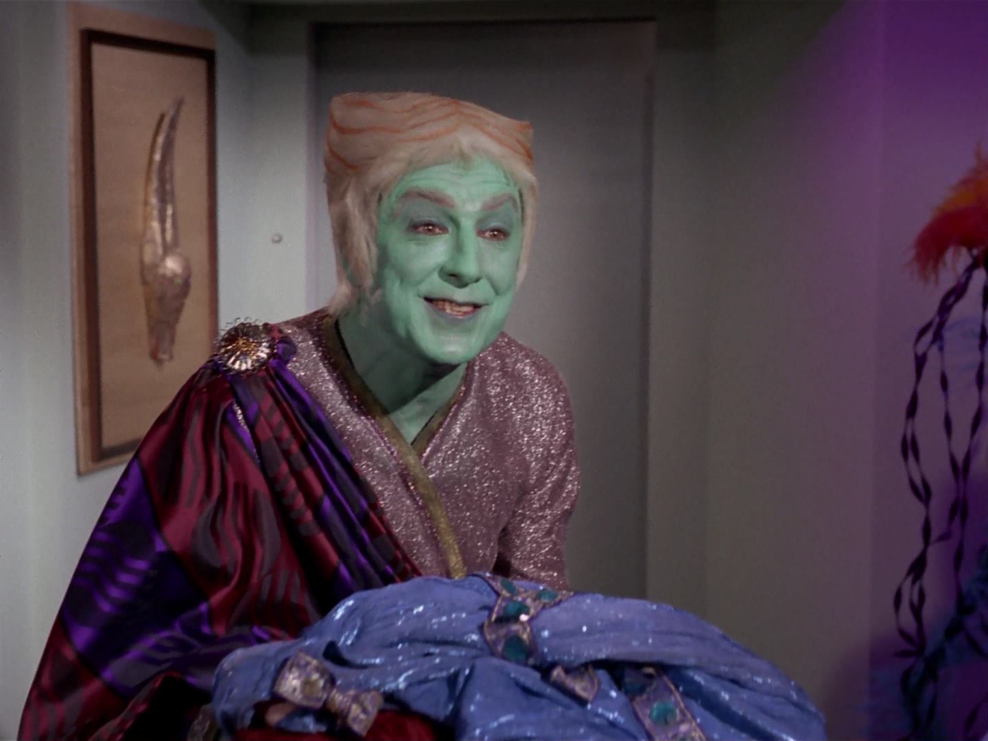 ariane179254_StarTrek_3x13_ElaanOfTroyius_0529.jpg