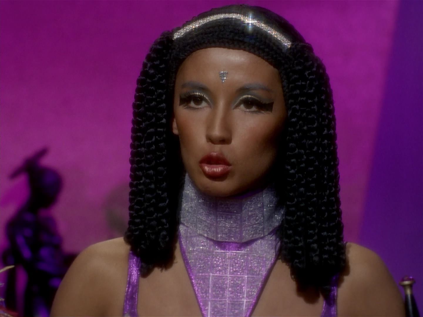 ariane179254_StarTrek_3x13_ElaanOfTroyius_0544.jpg