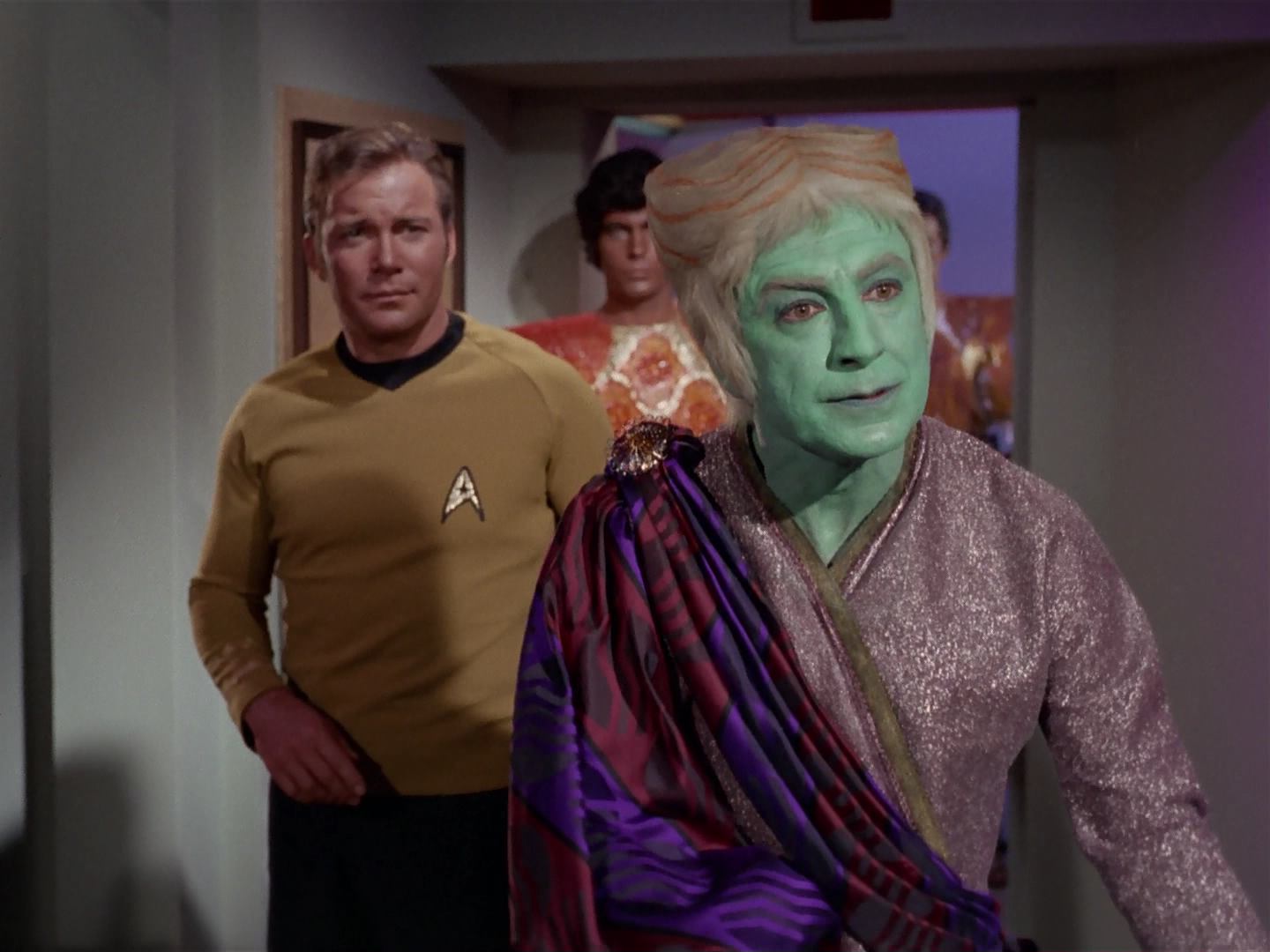 ariane179254_StarTrek_3x13_ElaanOfTroyius_0548.jpg