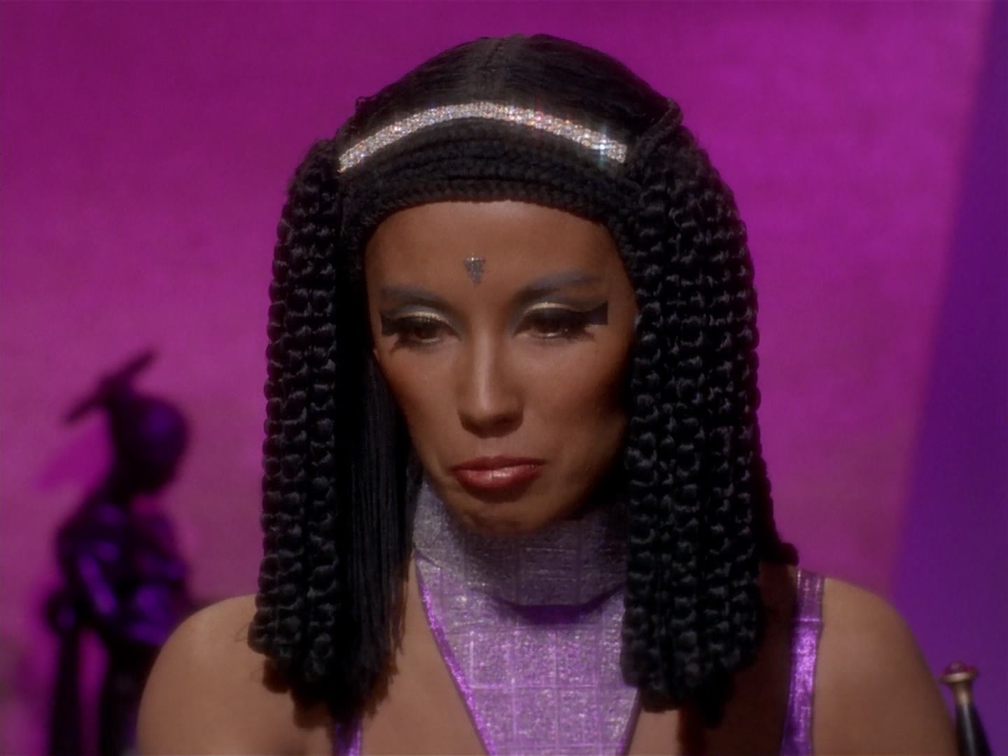 ariane179254_StarTrek_3x13_ElaanOfTroyius_0569.jpg