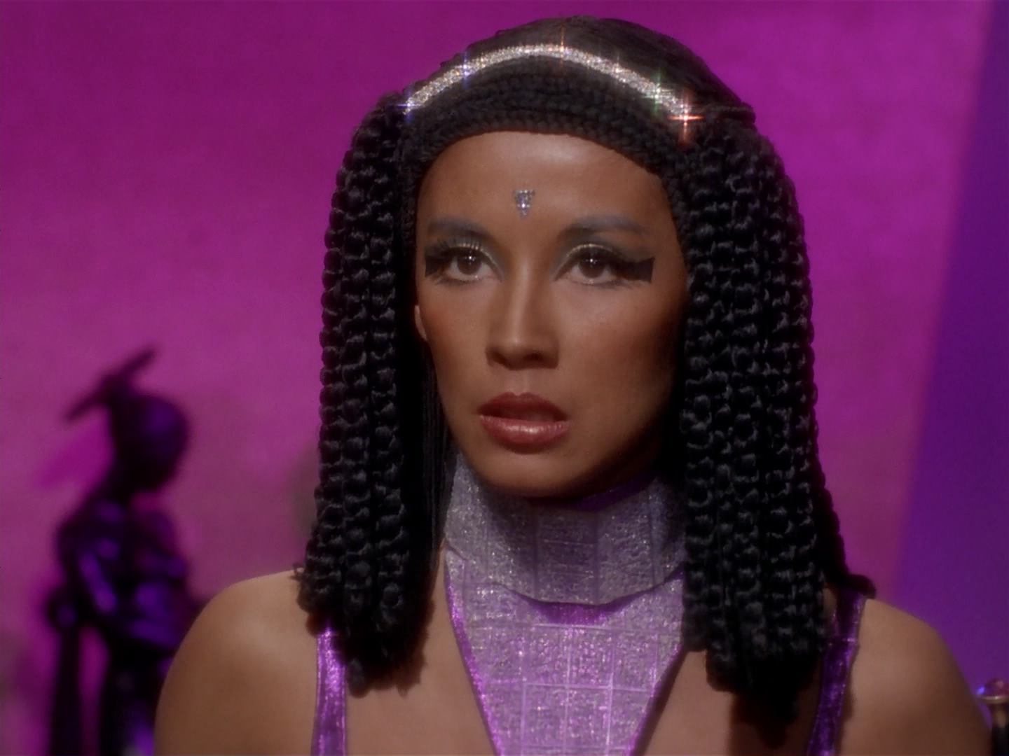 ariane179254_StarTrek_3x13_ElaanOfTroyius_0573.jpg