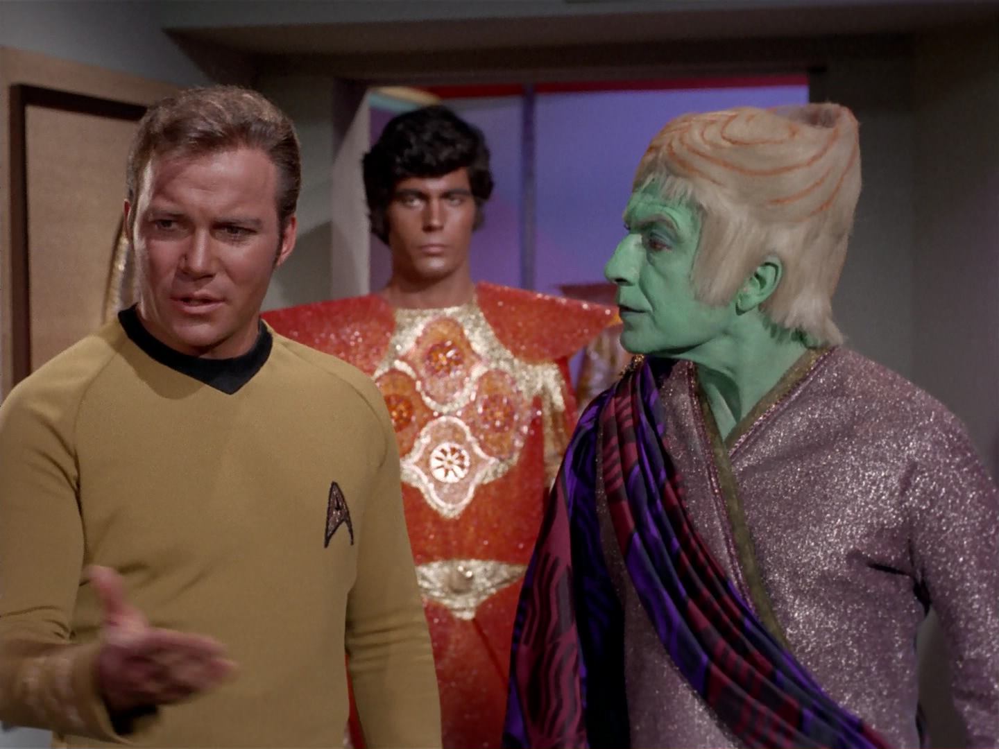 ariane179254_StarTrek_3x13_ElaanOfTroyius_0576.jpg
