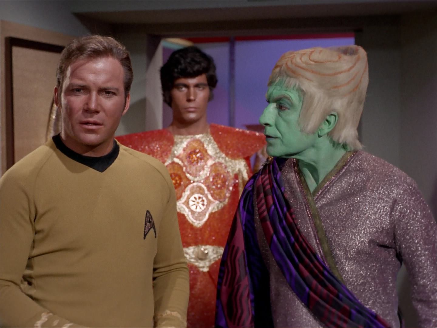 ariane179254_StarTrek_3x13_ElaanOfTroyius_0577.jpg