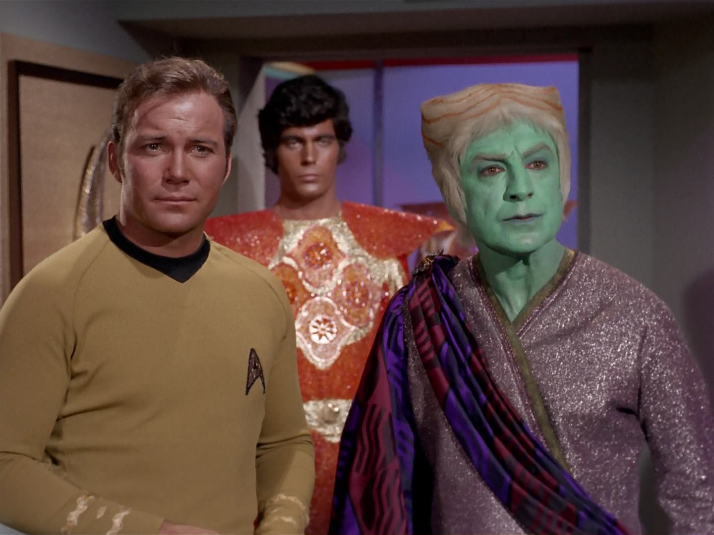 ariane179254_StarTrek_3x13_ElaanOfTroyius_0584.jpg