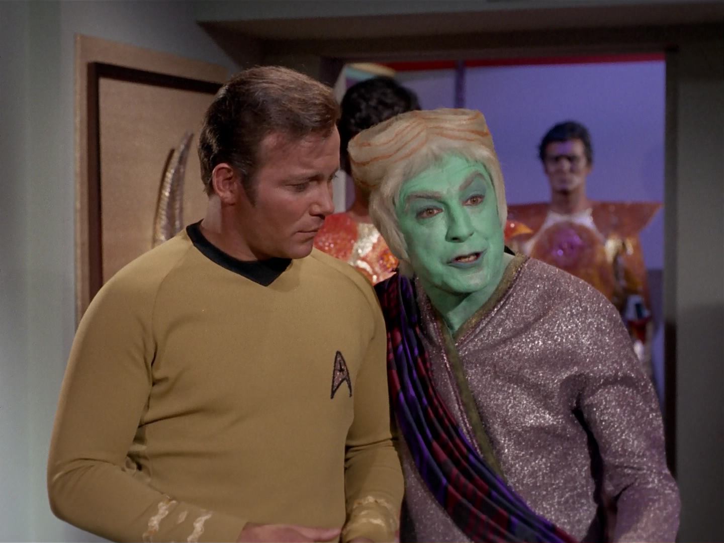 ariane179254_StarTrek_3x13_ElaanOfTroyius_0600.jpg