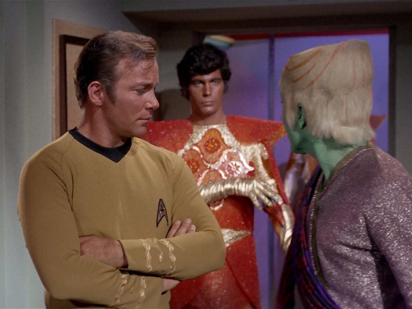 ariane179254_StarTrek_3x13_ElaanOfTroyius_0612.jpg
