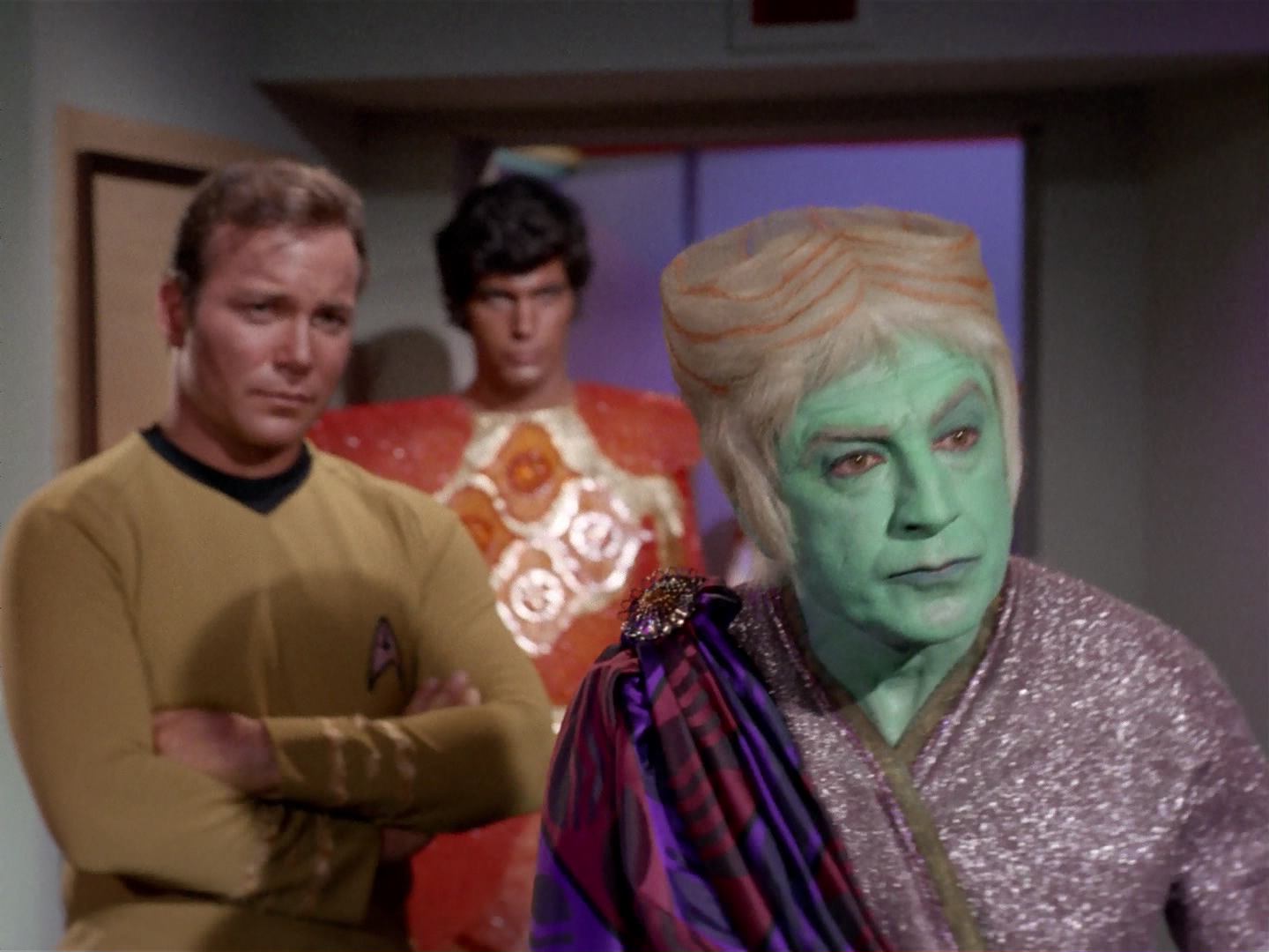 ariane179254_StarTrek_3x13_ElaanOfTroyius_0623.jpg
