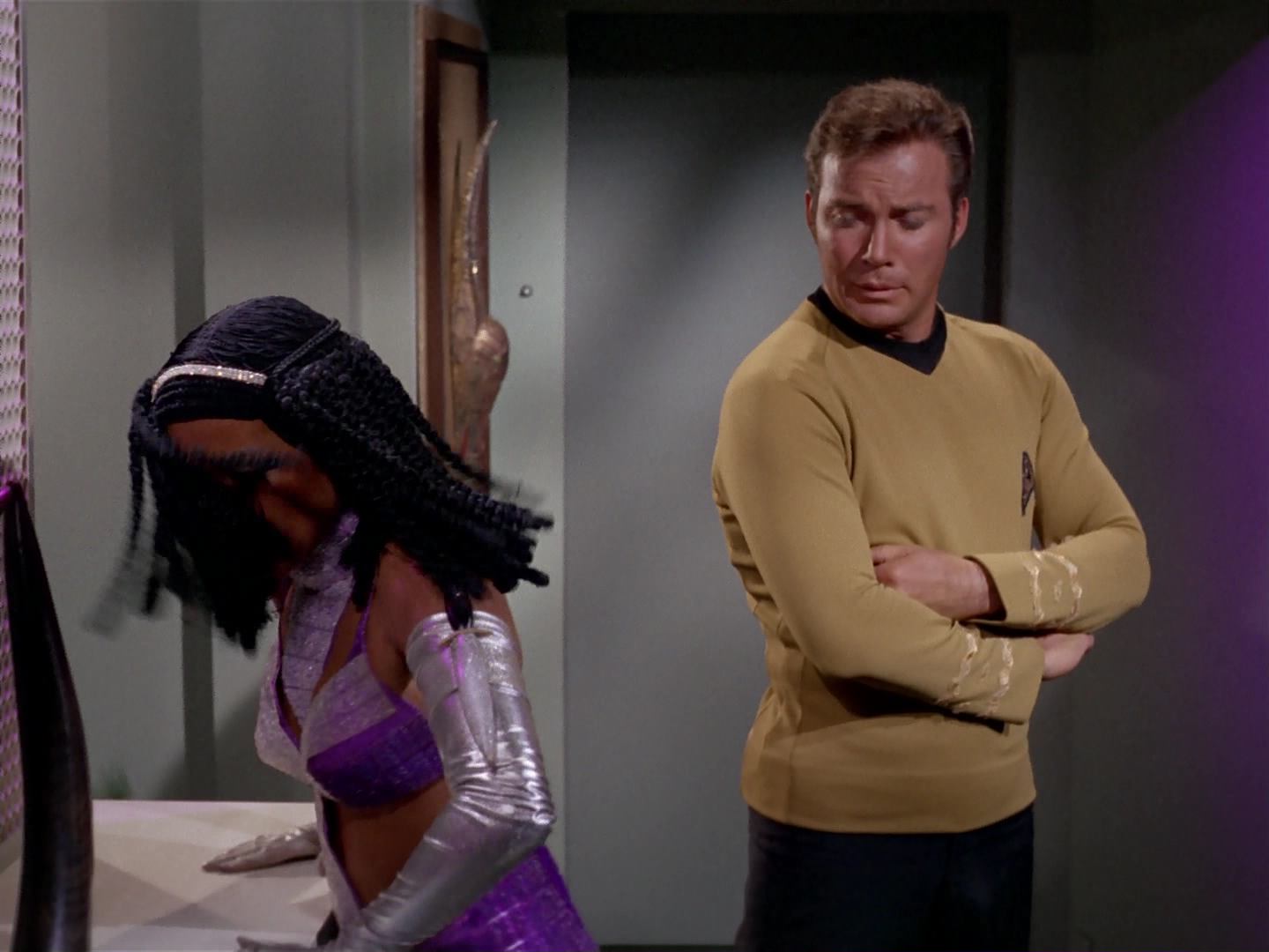 ariane179254_StarTrek_3x13_ElaanOfTroyius_0640.jpg