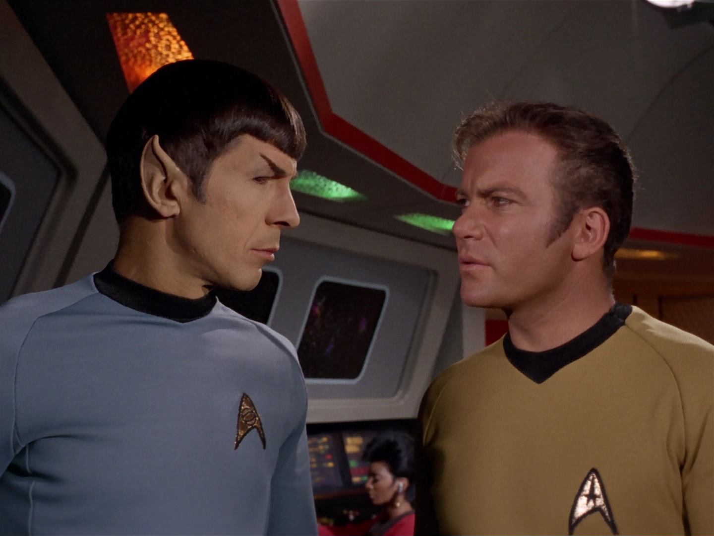 ariane179254_StarTrek_3x13_ElaanOfTroyius_0765.jpg
