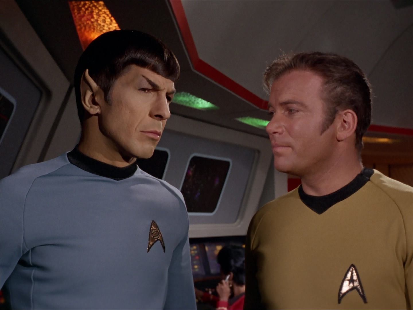 ariane179254_StarTrek_3x13_ElaanOfTroyius_0785.jpg