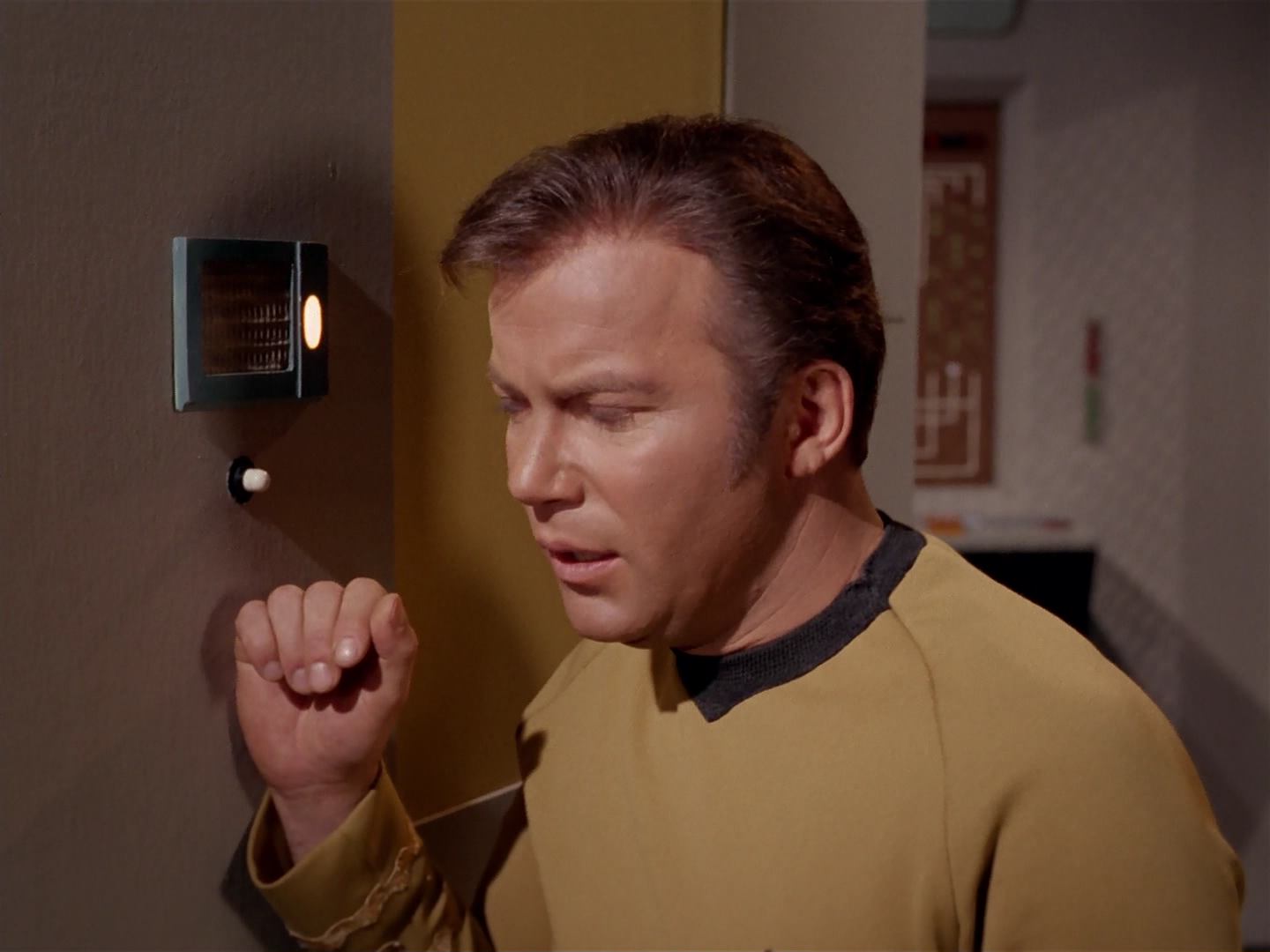 ariane179254_StarTrek_3x13_ElaanOfTroyius_0895.jpg