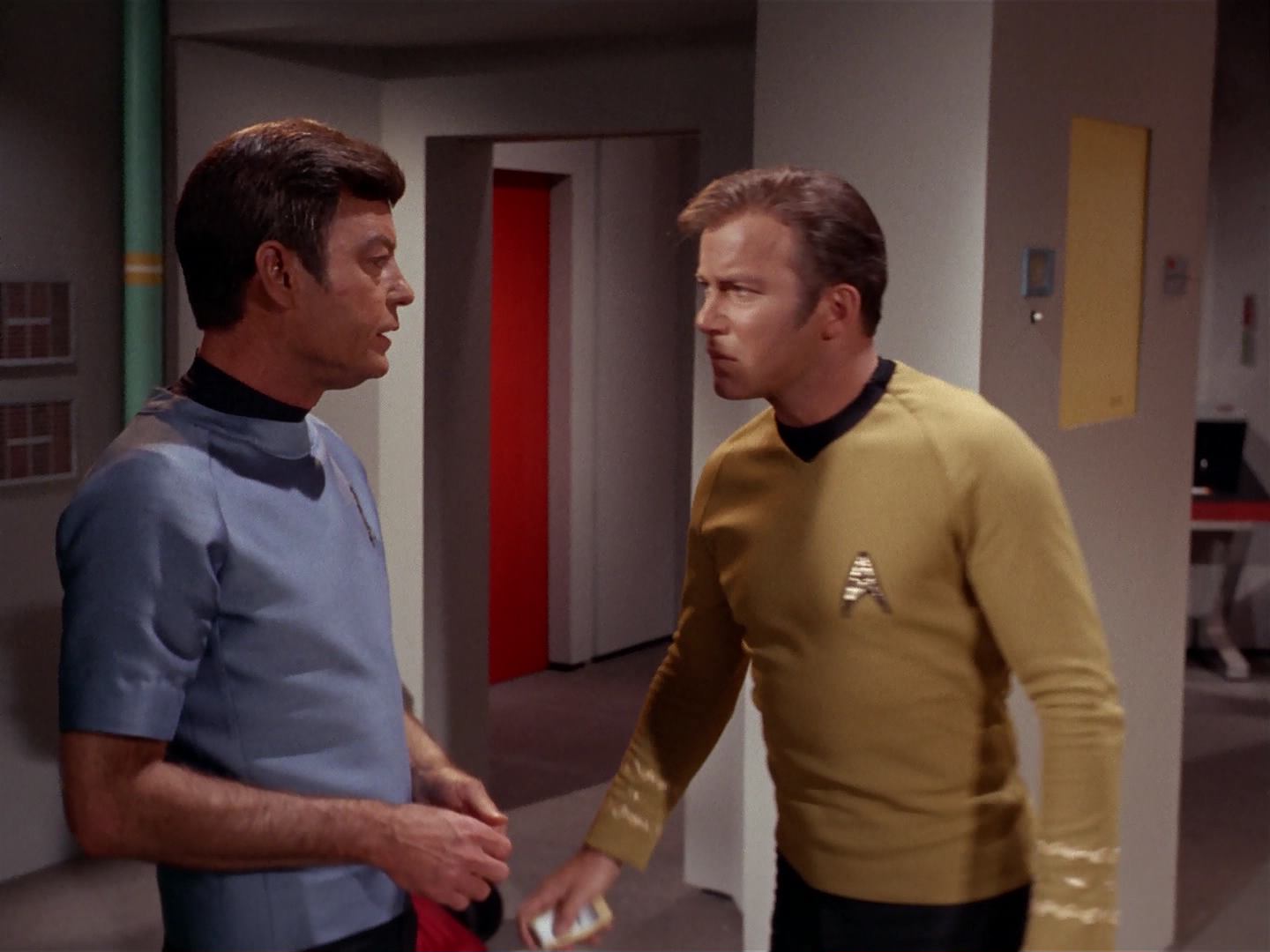 ariane179254_StarTrek_3x13_ElaanOfTroyius_1811.jpg