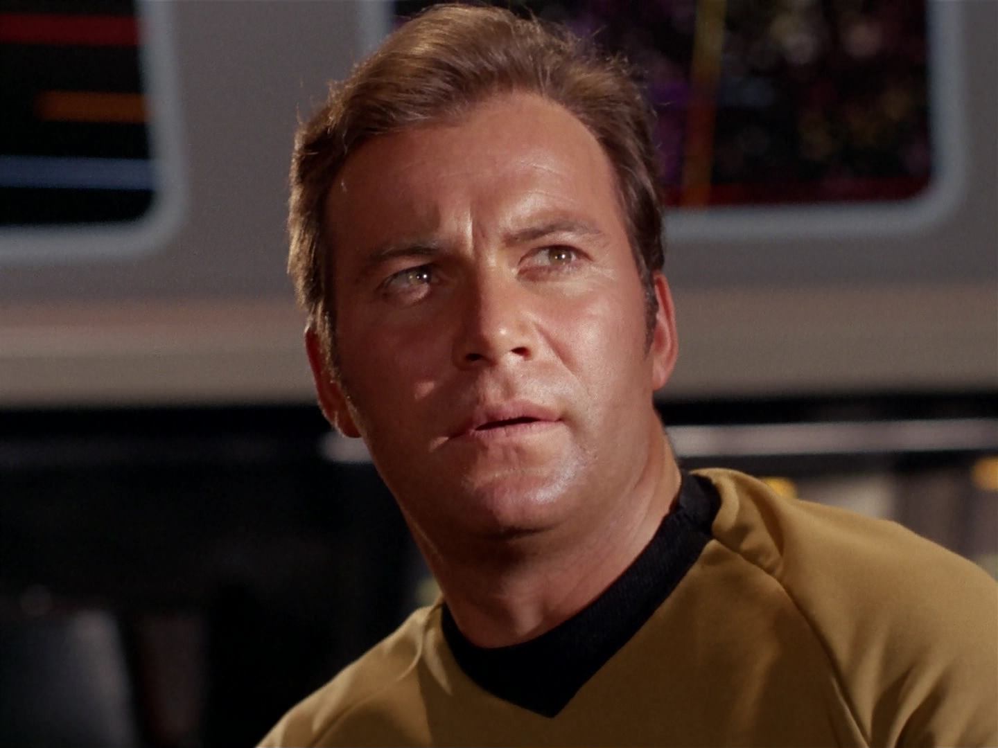 ariane179254_StarTrek_3x13_ElaanOfTroyius_2188.jpg