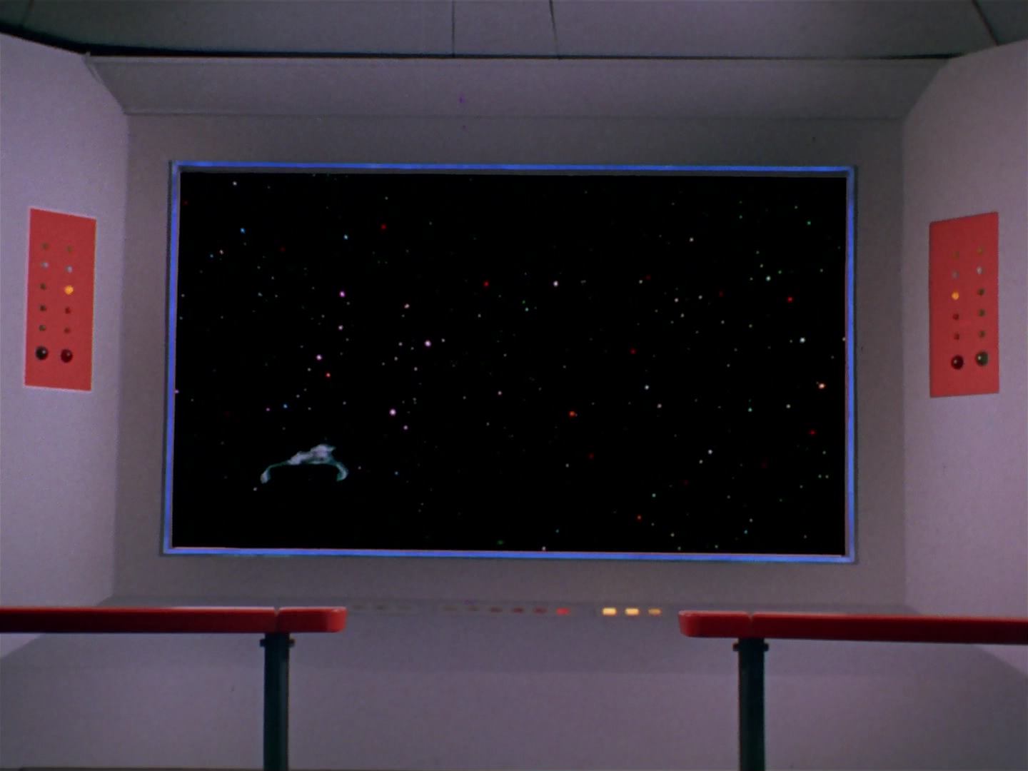 ariane179254_StarTrek_3x13_ElaanOfTroyius_2189.jpg