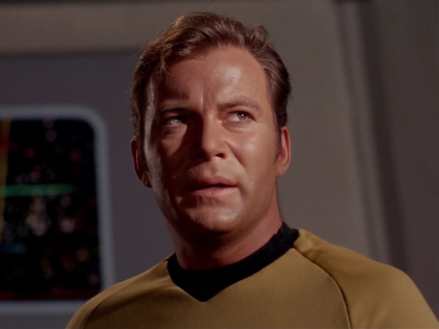 ariane179254_StarTrek_3x13_ElaanOfTroyius_2228.jpg