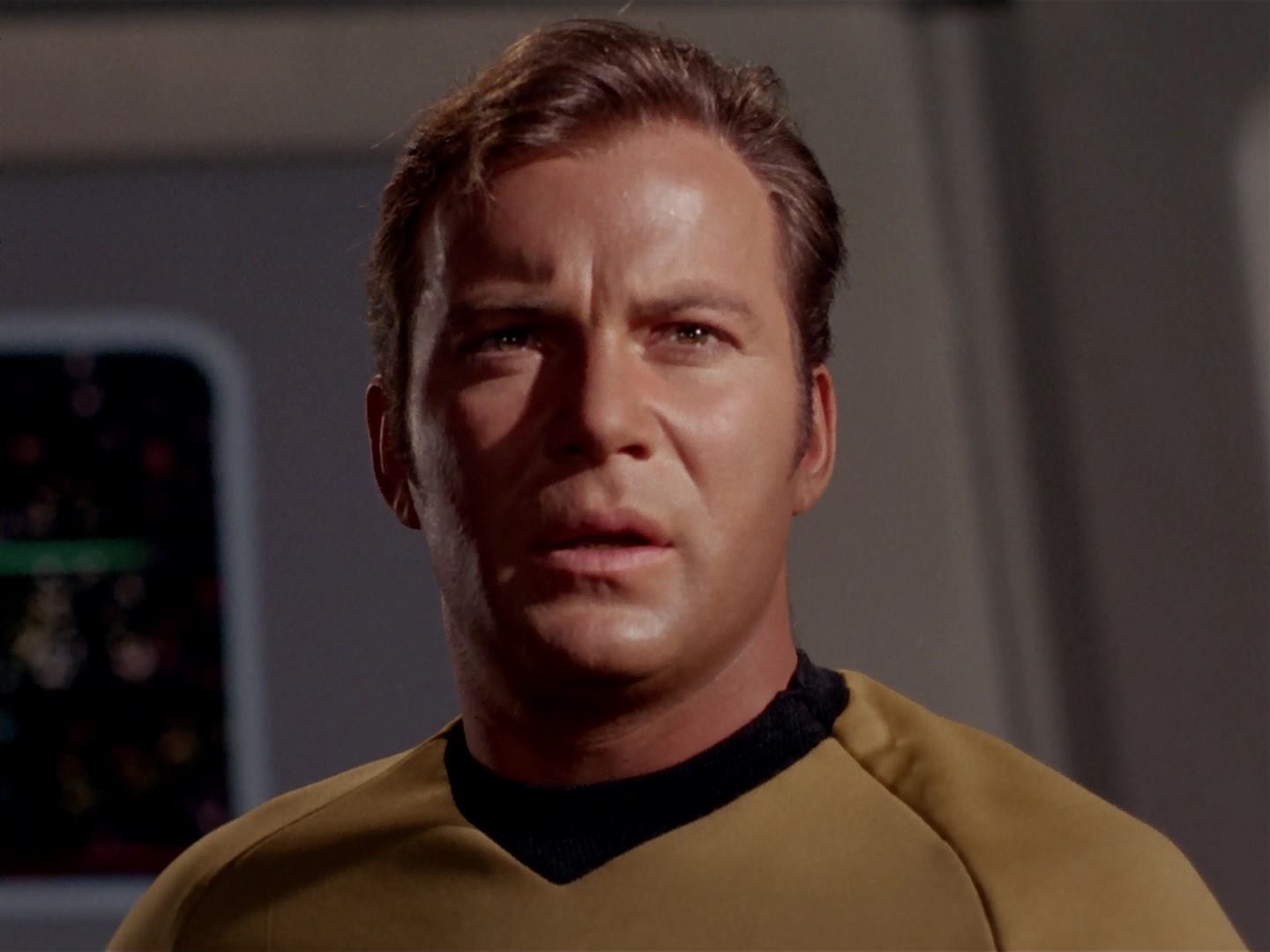 ariane179254_StarTrek_3x13_ElaanOfTroyius_2309.jpg