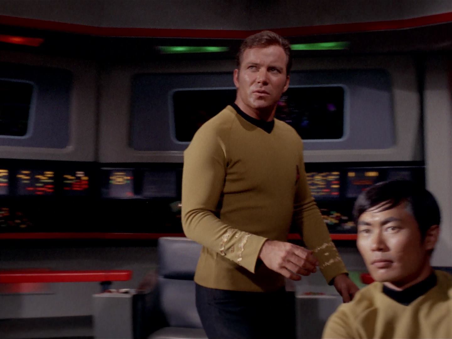 ariane179254_StarTrek_3x13_ElaanOfTroyius_2669.jpg