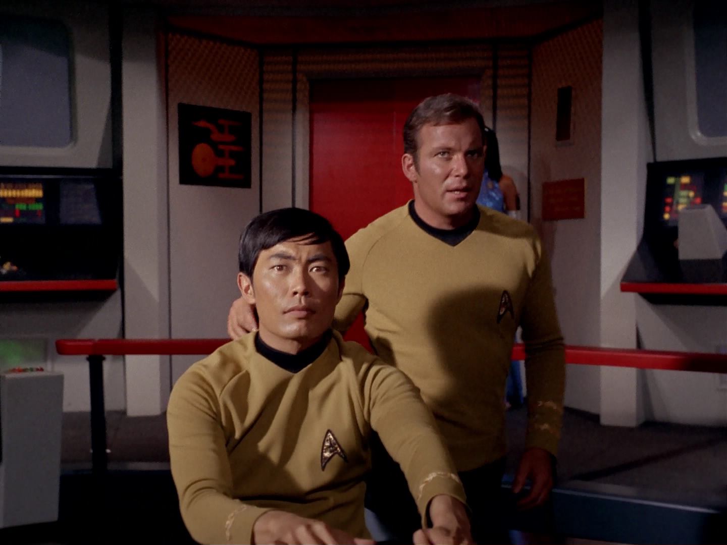 ariane179254_StarTrek_3x13_ElaanOfTroyius_2672.jpg