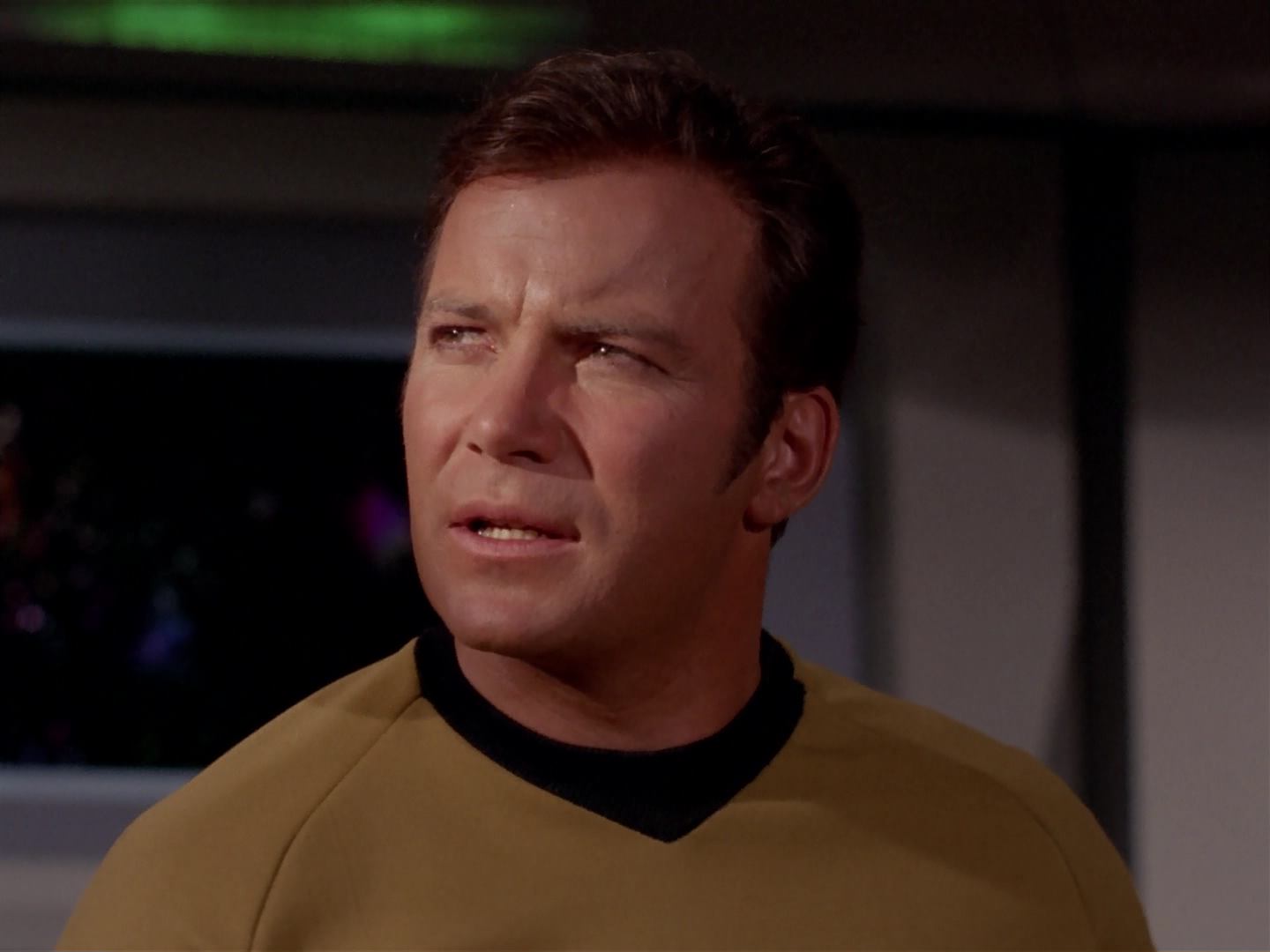 ariane179254_StarTrek_3x13_ElaanOfTroyius_2728.jpg