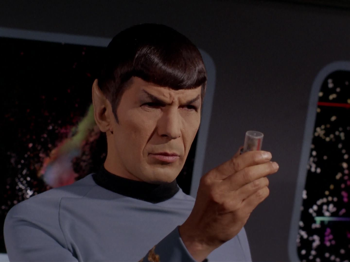 ariane179254_StarTrek_3x13_ElaanOfTroyius_2732.jpg