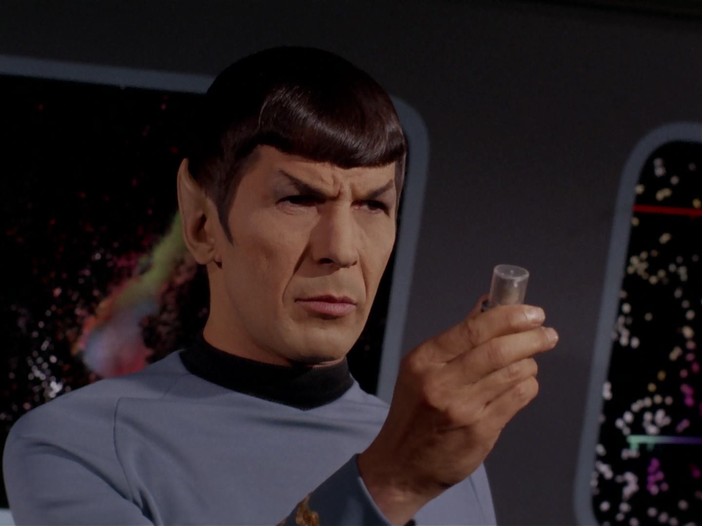 ariane179254_StarTrek_3x13_ElaanOfTroyius_2733.jpg