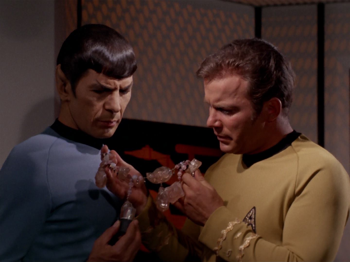 ariane179254_StarTrek_3x13_ElaanOfTroyius_2775.jpg