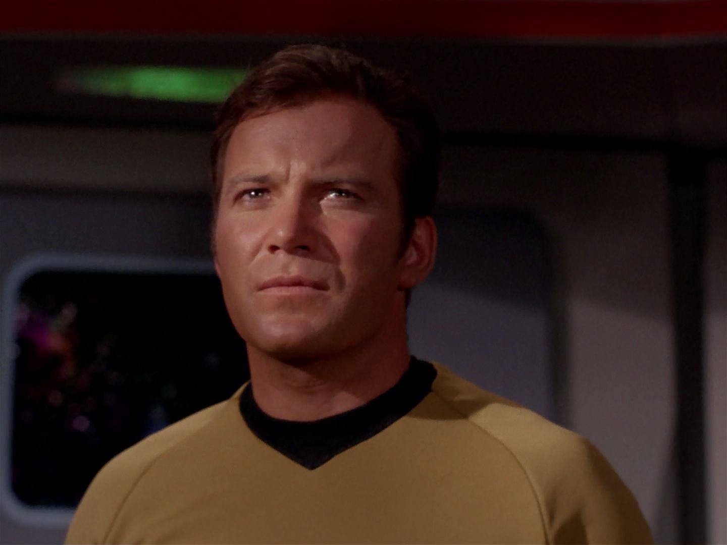 ariane179254_StarTrek_3x13_ElaanOfTroyius_2855.jpg
