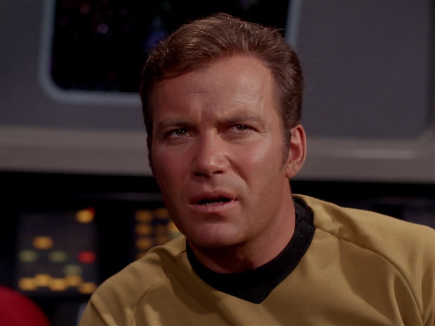 ariane179254_StarTrek_3x13_ElaanOfTroyius_2866.jpg