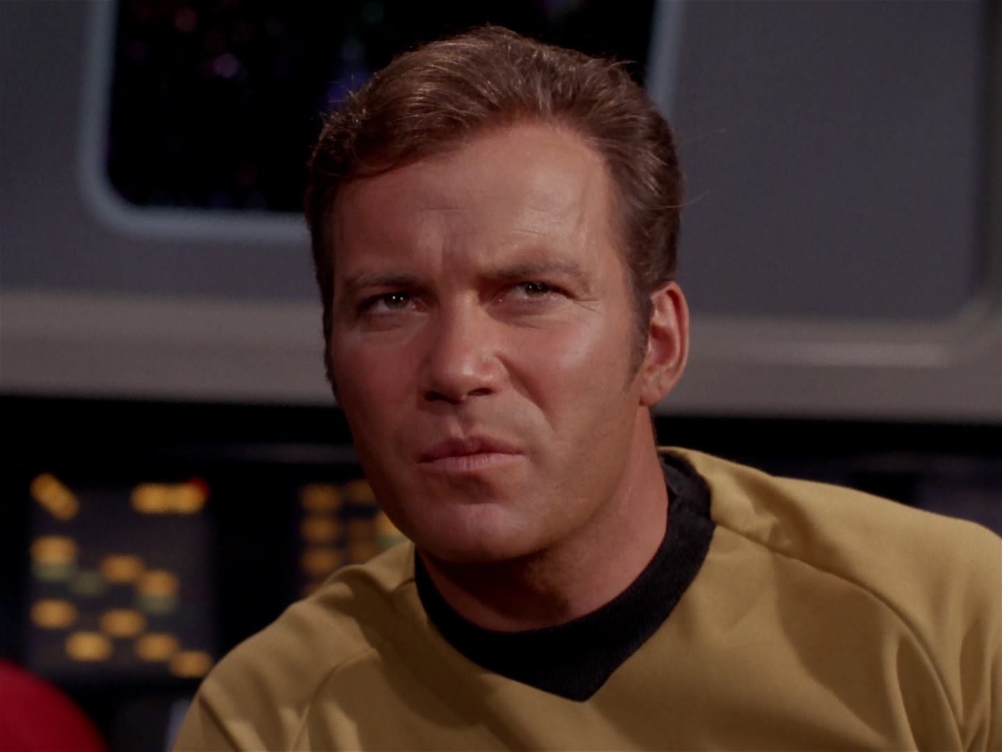 ariane179254_StarTrek_3x13_ElaanOfTroyius_2868.jpg