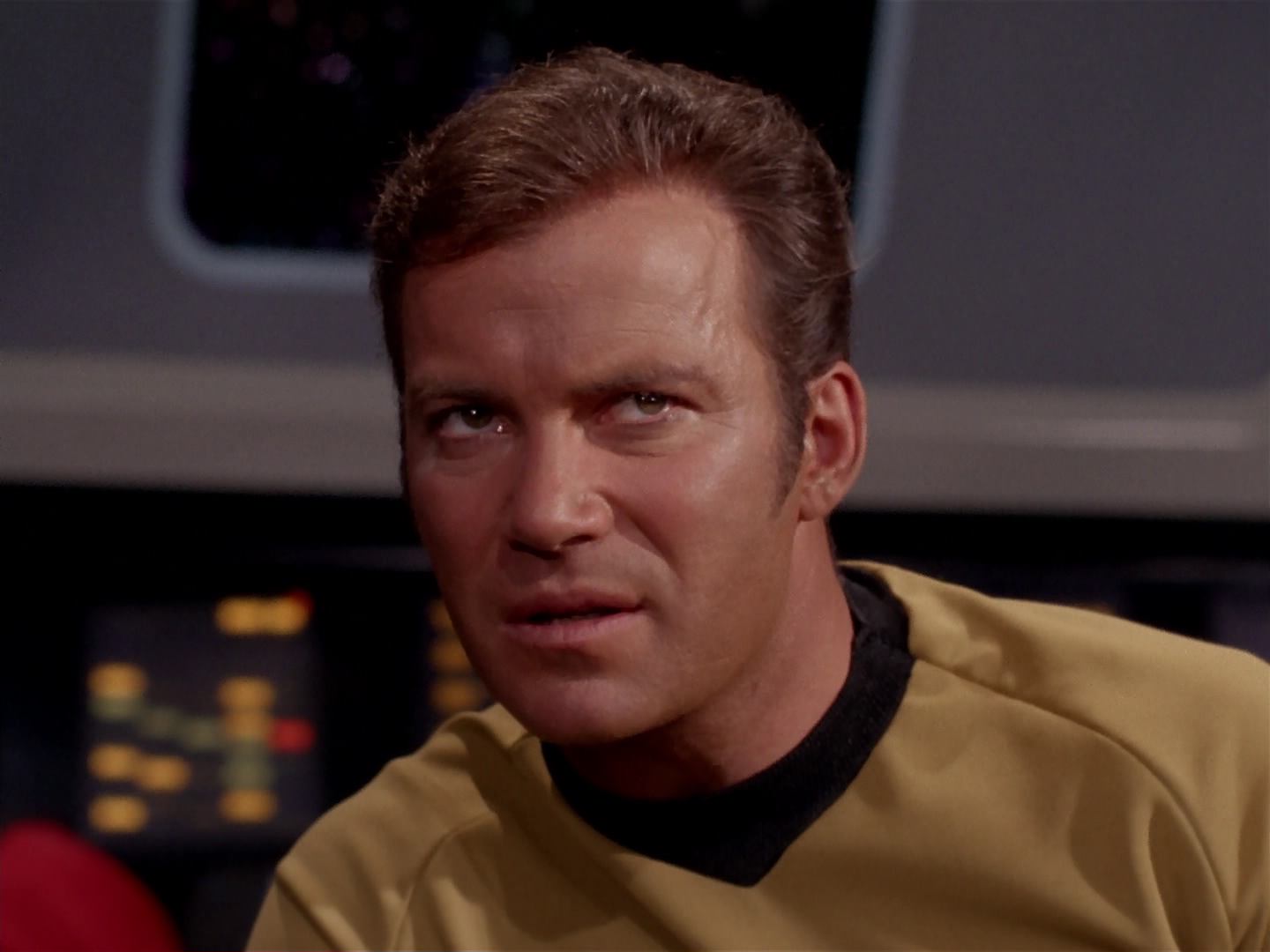 ariane179254_StarTrek_3x13_ElaanOfTroyius_2894.jpg