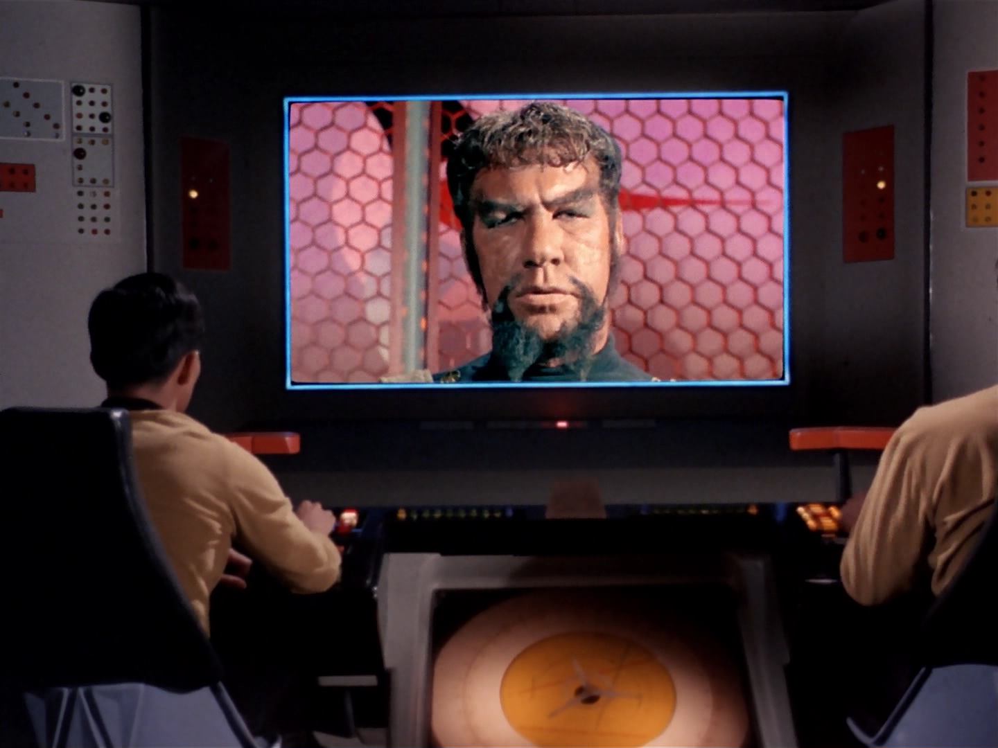 ariane179254_StarTrek_3x13_ElaanOfTroyius_2923.jpg