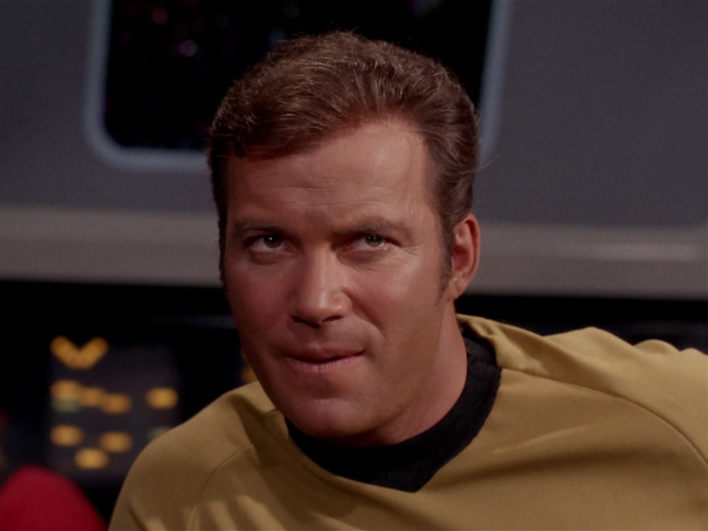 ariane179254_StarTrek_3x13_ElaanOfTroyius_2926.jpg