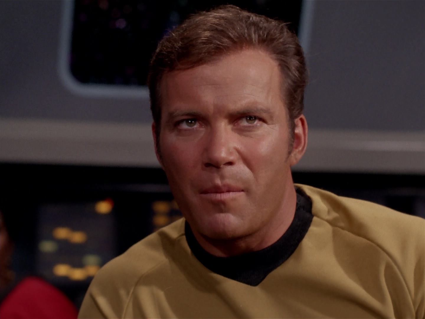 ariane179254_StarTrek_3x13_ElaanOfTroyius_2957.jpg