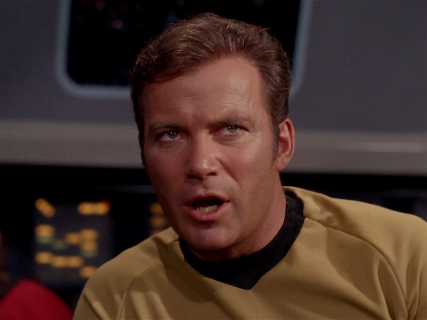 ariane179254_StarTrek_3x13_ElaanOfTroyius_2959.jpg