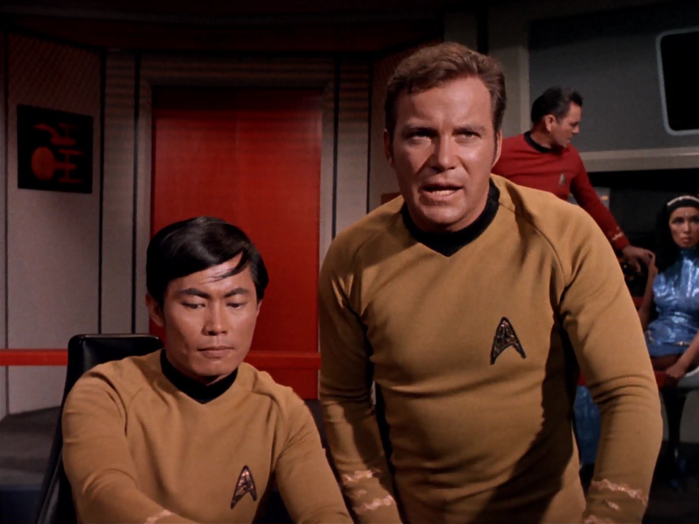 ariane179254_StarTrek_3x13_ElaanOfTroyius_3038.jpg