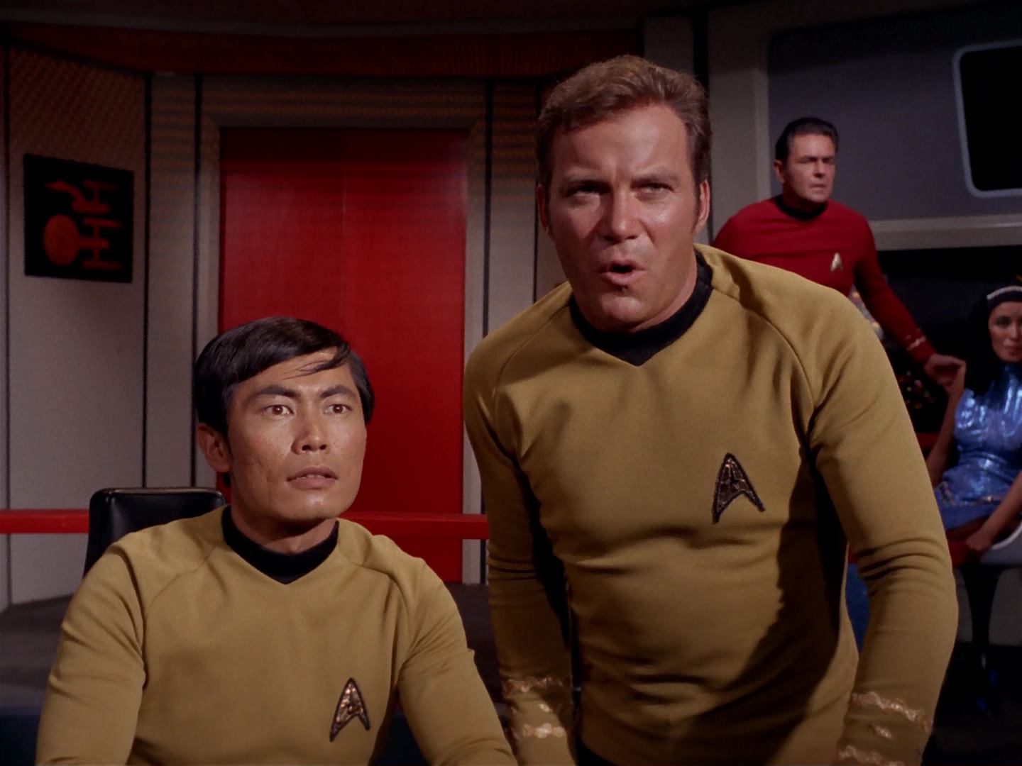ariane179254_StarTrek_3x13_ElaanOfTroyius_3047.jpg