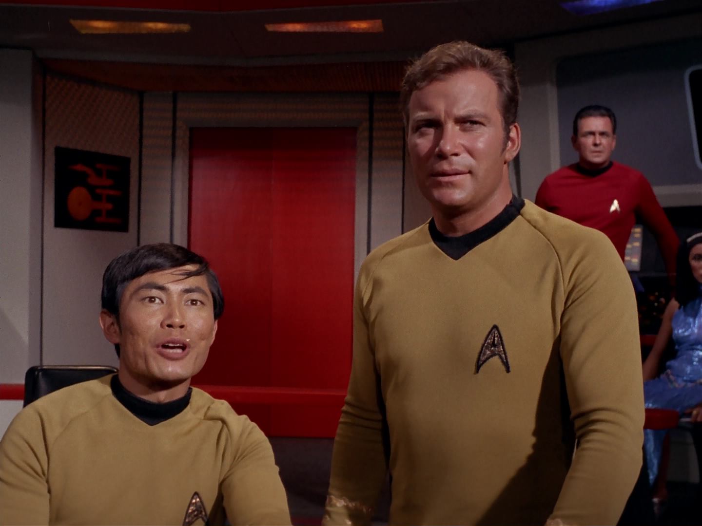 ariane179254_StarTrek_3x13_ElaanOfTroyius_3059.jpg