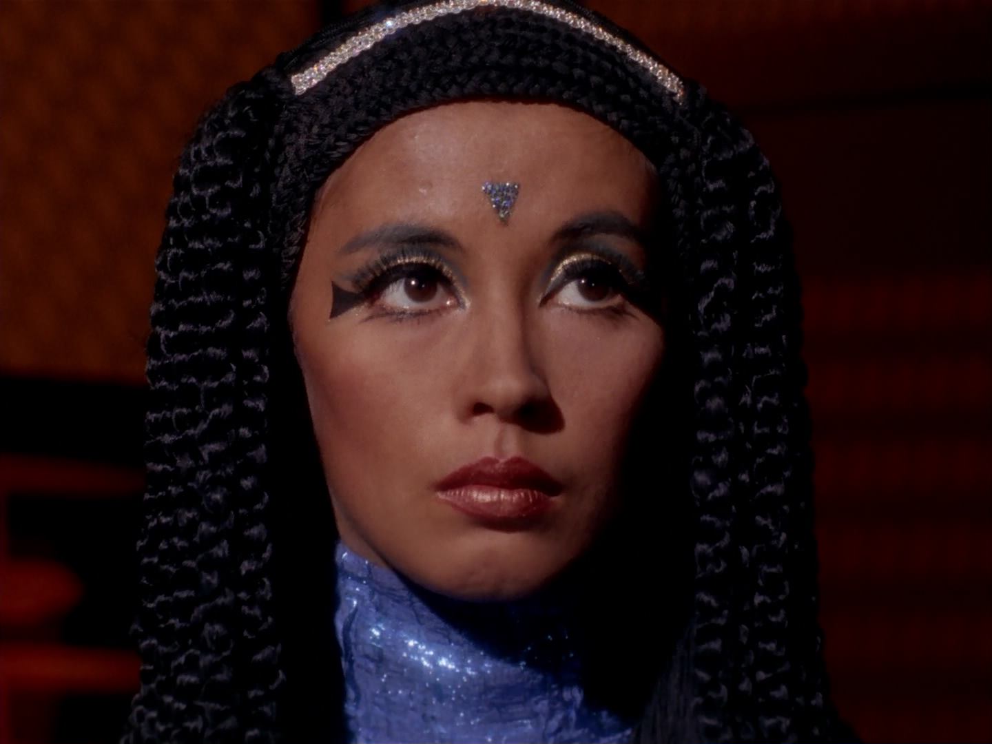 ariane179254_StarTrek_3x13_ElaanOfTroyius_3086.jpg
